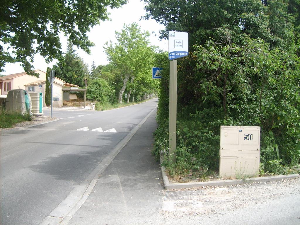 Le Clos Martin Eyragues Exterior photo
